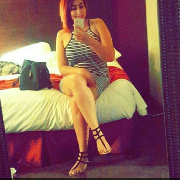 Sandals - Picture 2 of 3